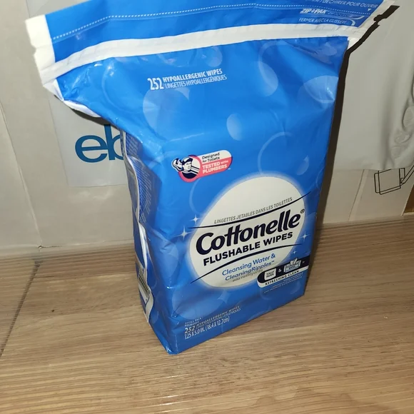 Cottonelle Flushable Wet Wipes, 252 Wipes per Pack - Picture 5 of 5
